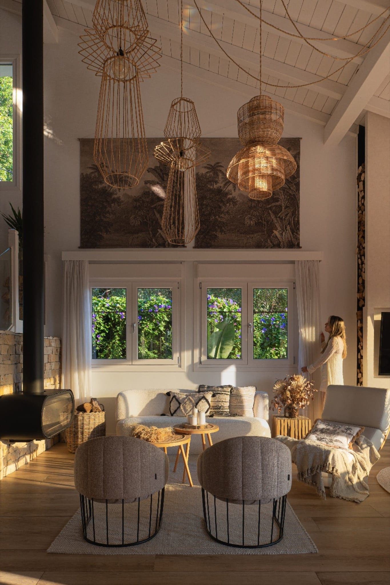 El espacio se eleva y todo encuentra su medida